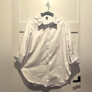 Classic white button down with two button detail on sleeves Size 14